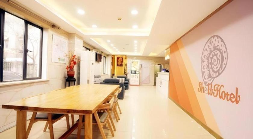 Shell Expo Changqing Road Metro Station Hotel Shanghai
