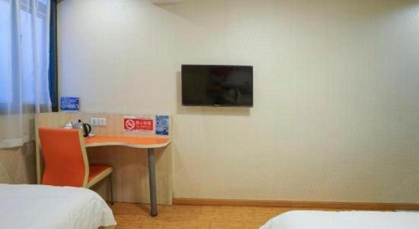 Shell Expo Changqing Road Metro Station Hotel Shanghai